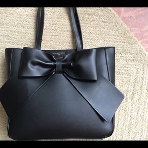 Beautiful bag for a beautiful price.
